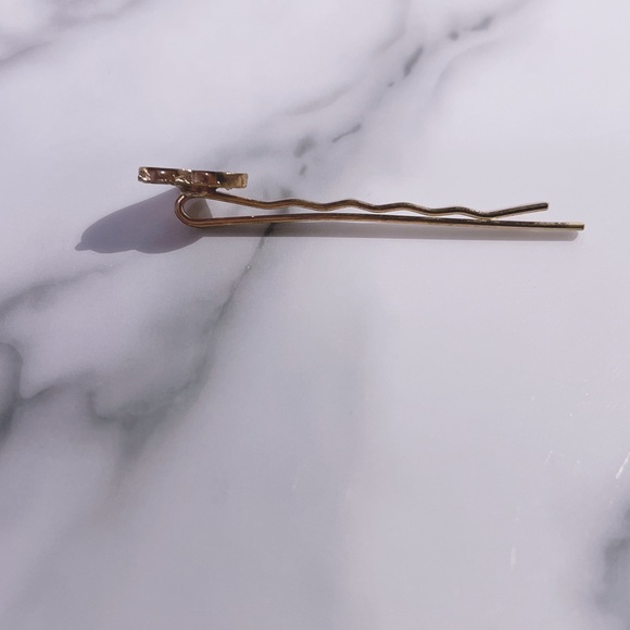 🎉3/$30 Brand New Chic Korean Fashion Inspired Hair Barrettes (Set of 3) - Picture 8 of 8